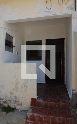 Casa para alugar com 35m², 1 quarto e sem vagaQuintal