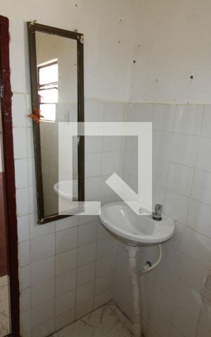 Casa para alugar com 35m², 1 quarto e sem vagaBanheiro