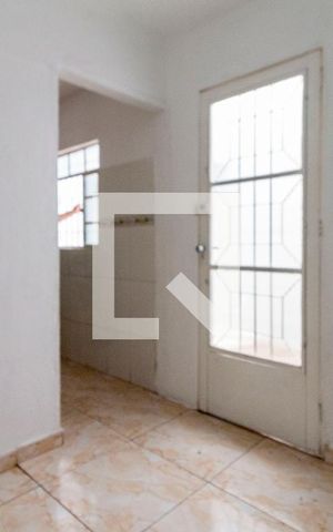 Casa à venda com 260m², 4 quartos e 5 vagas Casa à venda com 260m², 4 quartos e 5 vagasCasa 2