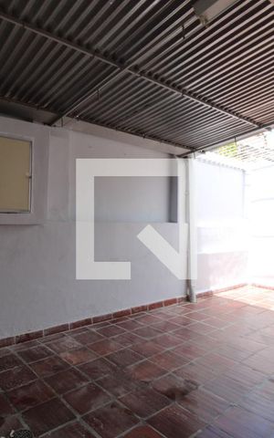 Casa à venda com 135m², 3 quartos e 1 vagaÁrea de Serviço e Quintal
