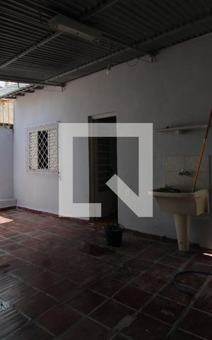 Casa à venda com 135m², 3 quartos e 1 vagaÁrea de Serviço e Quintal