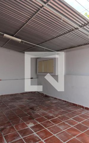 Casa à venda com 135m², 3 quartos e 1 vagaÁrea de Serviço e Quintal