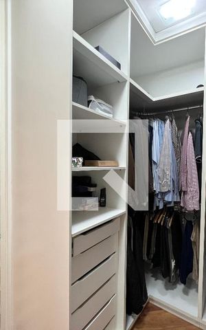 Casa à venda com 324m², 4 quartos e 5 vagasCloset do quarto 1