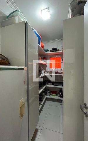 Casa à venda com 324m², 4 quartos e 5 vagasDespensa