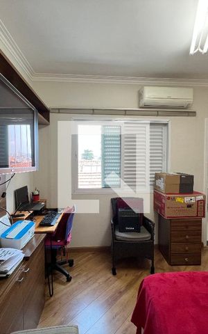 Casa à venda com 324m², 4 quartos e 5 vagasQuarto 2