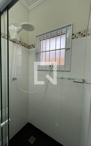 Casa à venda com 324m², 4 quartos e 5 vagasBanheiro social