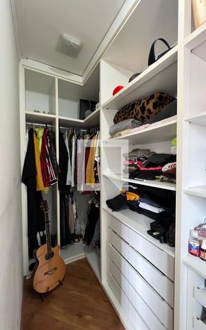 Casa à venda com 324m², 4 quartos e 5 vagasCloset do quarto 3