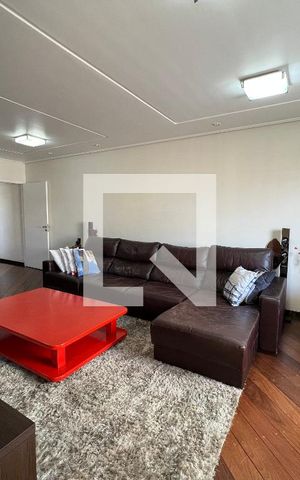 Casa à venda com 324m², 4 quartos e 5 vagasSala