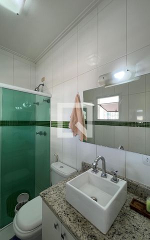 Casa à venda com 324m², 4 quartos e 5 vagasBanheiro do Quarto 4