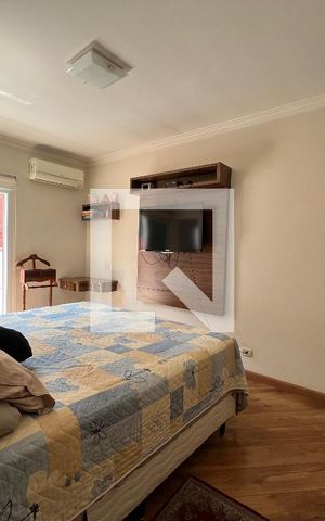 Casa à venda com 324m², 4 quartos e 5 vagasQuarto