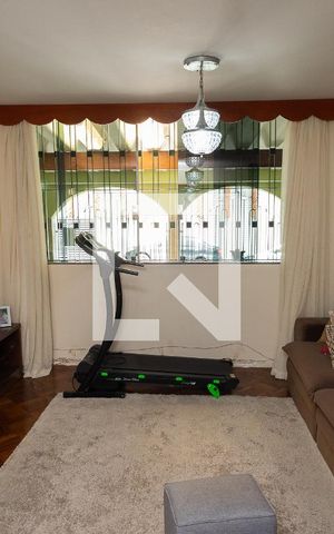 Casa à venda com 223m², 3 quartos e 2 vagas Casa à venda com 223m², 3 quartos e 2 vagasSala de estar