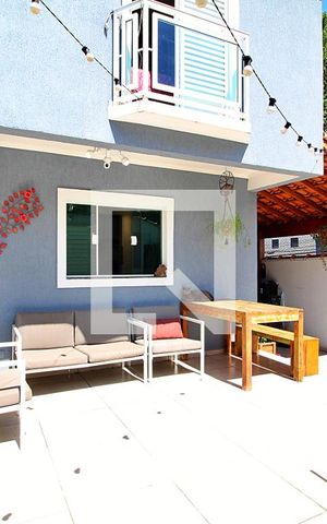 Casa à venda com 59m², 2 quartos e 2 vagasGaragem