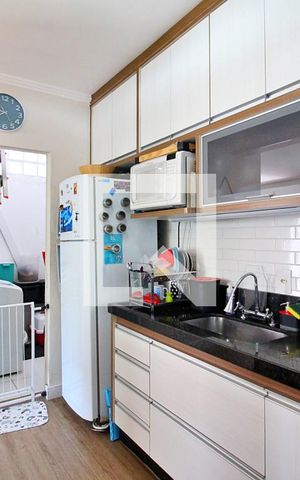 Casa à venda com 59m², 2 quartos e 2 vagasCozinha e Área de Serviço