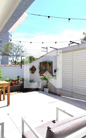 Casa à venda com 59m², 2 quartos e 2 vagasGaragem