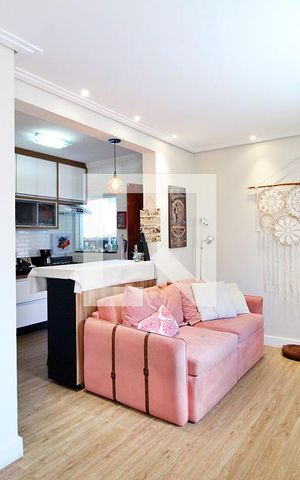 Casa à venda com 59m², 2 quartos e 2 vagasSala