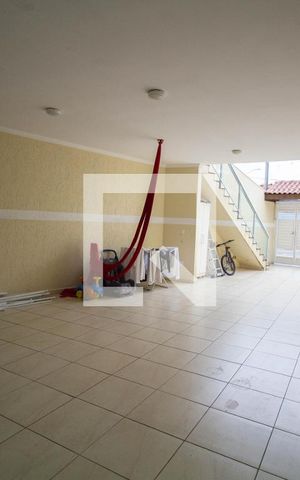Casa à venda com 250m², 3 quartos e 5 vagas Casa à venda com 250m², 3 quartos e 5 vagasGaragem