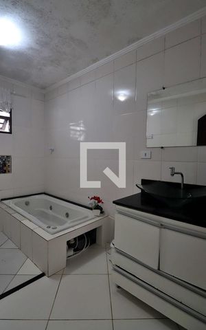 Casa à venda com 103m², 3 quartos e 2 vagasBanheiro Social 1
