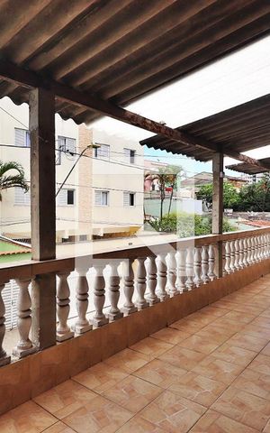 Casa à venda com 103m², 3 quartos e 2 vagasTerraço