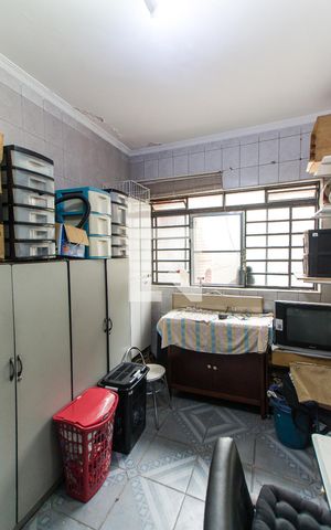 Casa à venda com 144m², 2 quartos e 2 vagas Casa à venda com 144m², 2 quartos e 2 vagasQuarto de Serviço