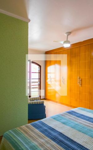 Casa à venda com 200m², 5 quartos e 1 vaga Casa à venda com 200m², 5 quartos e 1 vagaCasa 1 - Quarto 1 - Suíte