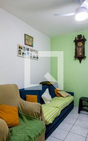 Casa à venda com 200m², 5 quartos e 1 vaga Casa à venda com 200m², 5 quartos e 1 vagaCasa 2 - Sala