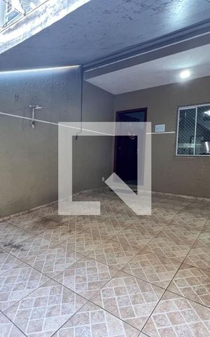 Casa à venda com 74m², 2 quartos e 1 vagaGaragem