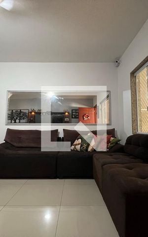 Casa à venda com 74m², 2 quartos e 1 vagaSala