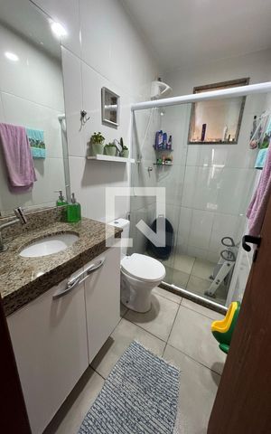Casa à venda com 74m², 2 quartos e 1 vagaBanheiro social 2