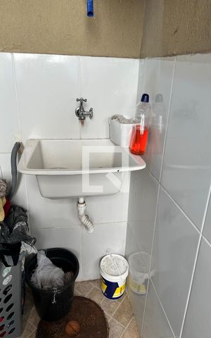 Casa à venda com 74m², 2 quartos e 1 vagaÁrea de Serviço