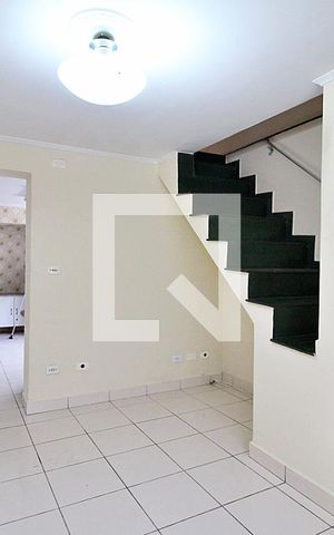 Casa à venda com 80m², 2 quartos e 1 vagaSala