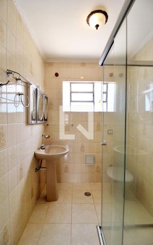 Casa à venda com 80m², 2 quartos e 1 vagaBanheiro