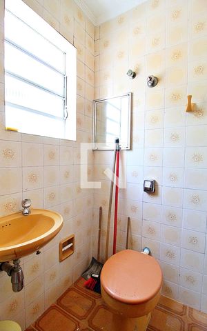 Casa à venda com 80m², 2 quartos e 1 vagaBanheiro de serviço