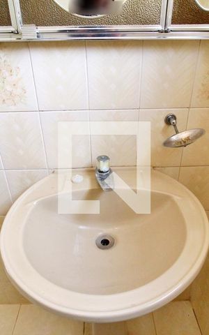 Casa à venda com 80m², 2 quartos e 1 vagaBanheiro