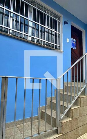 Casa à venda com 80m², 2 quartos e 1 vaga Casa à venda com 80m², 2 quartos e 1 vagaFachada