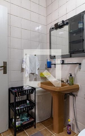 Apartamento à venda com 110m², 2 quartos e 1 vaga Apartamento à venda com 110m², 2 quartos e 1 vagaBanheiro