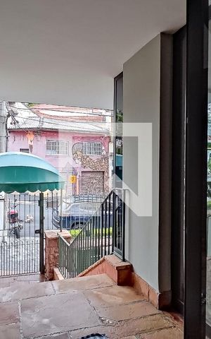Apartamento à venda com 110m², 2 quartos e 1 vaga Apartamento à venda com 110m², 2 quartos e 1 vagaEntrada