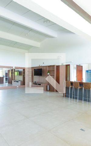 Casa à venda com 565m², 6 quartos e 4 vagasÁrea comum - Salão de festas