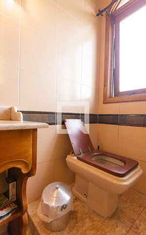 Casa à venda com 565m², 6 quartos e 4 vagasBanheiro 1