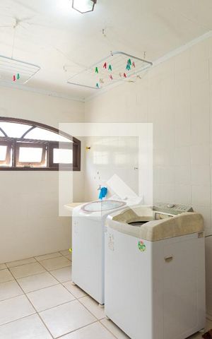 Casa à venda com 565m², 6 quartos e 4 vagasÁrea de Serviço