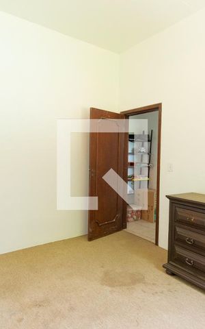 Casa à venda com 565m², 6 quartos e 4 vagasQuarto 4