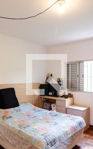 Casa à venda com 237m², 4 quartos e 2 vagas Casa à venda com 237m², 4 quartos e 2 vagasSuíte