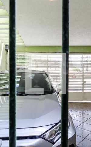 Casa à venda com 237m², 4 quartos e 2 vagas Casa à venda com 237m², 4 quartos e 2 vagasVista da Sala