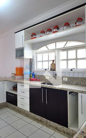 Casa para alugar com 387m², 3 quartos e 1 vagaCozinha