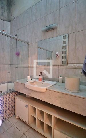 Casa para alugar com 387m², 3 quartos e 1 vagaBanheiro do Quarto 1 - Suíte