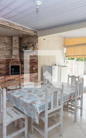 Casa à venda com 550m², 6 quartos e 2 vagasÁrea de lazer