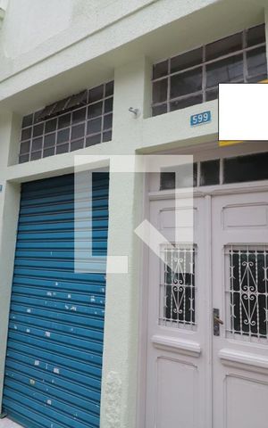 Casa para alugar com 70m², 2 quartos e sem vagaFachada