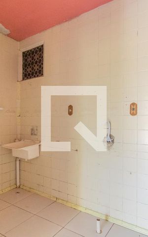Casa de condomínio para alugar com 65m², 2 quartos e sem vaga Casa de condomínio para alugar com 65m², 2 quartos e sem vagaCozinha e Área de Serviço