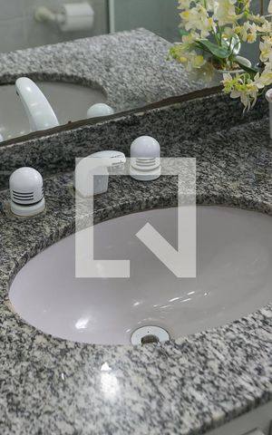 Apartamento à venda com 195m², 2 quartos e 4 vagas Apartamento à venda com 195m², 2 quartos e 4 vagasBanheiro