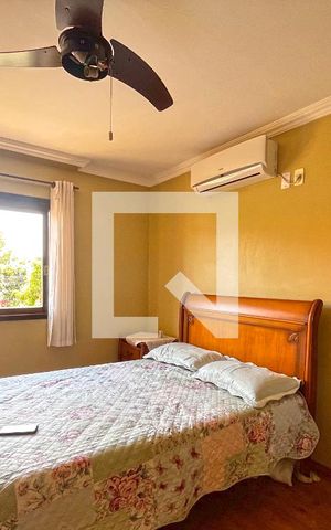 Casa à venda com 165m², 3 quartos e 1 vagaSuíte