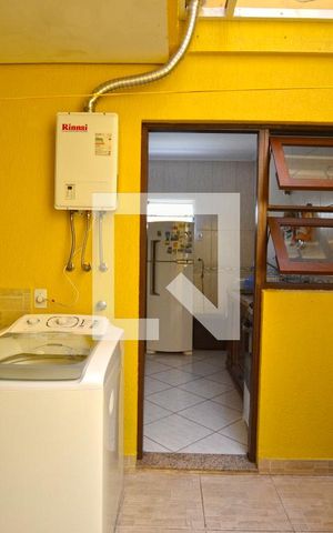 Casa à venda com 165m², 3 quartos e 1 vagaÁrea de Serviço